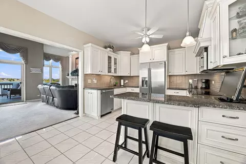 Kitchen - 23102 Lacroix Ln, Plainfield, IL 60544 photo 2 of 7