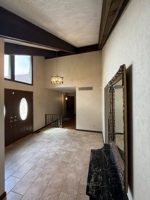 Entry Way - 312 S Hershey Rd, Bloomington, IL 61704 photo 4 of 5
