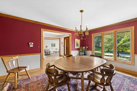 Dining - 453 81st St, Burr Ridge, IL 60527 photo 2 of 3