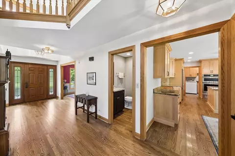 Entry Way - 453 81st St, Burr Ridge, IL 60527 photo 4 of 6