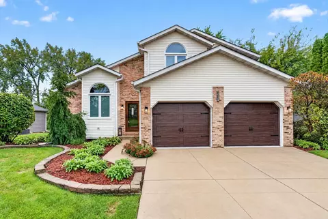 1114 Oxford Ln, Shorewood, IL 60404