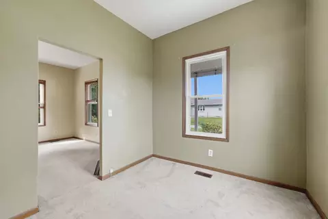 Living - 100 5th St, Sherrard, IL 61281 photo 3 of 4