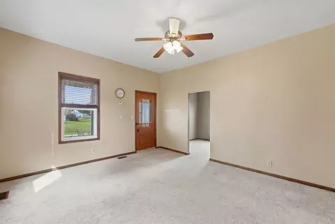 Living - 100 5th St, Sherrard, IL 61281 photo 2 of 4