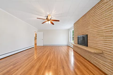 Living - 402 E 19th St, Sterling, IL 61081 photo 2 of 3