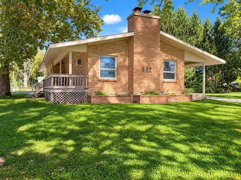 Other - 402 E 19th St, Sterling, IL 61081 photo 3 of 6
