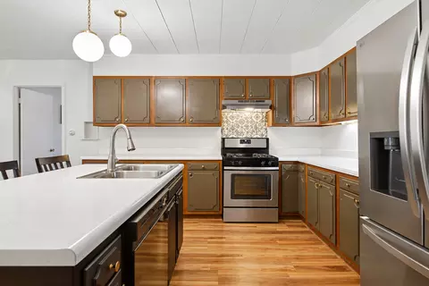 Kitchen - 402 E 19th St, Sterling, IL 61081 photo 1 of 3