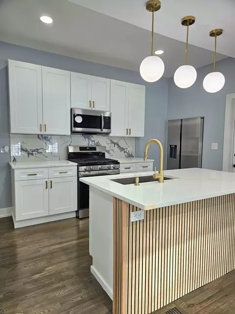 Kitchen - 234 W 105th Pl, Chicago, IL 60628 photo 6 of 11