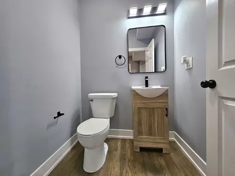 Bath - 234 W 105th Pl, Chicago, IL 60628 photo 1 of 8