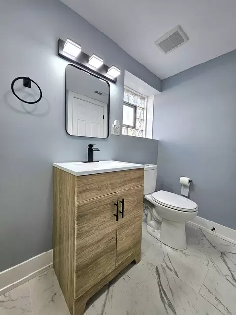 Bath - 234 W 105th Pl, Chicago, IL 60628 photo 7 of 8
