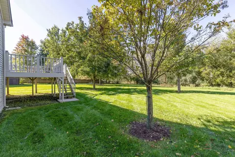 Exterior - 1490 Pheasant Trail Ct, Hoffman Estates, IL 60192 photo 3 of 9