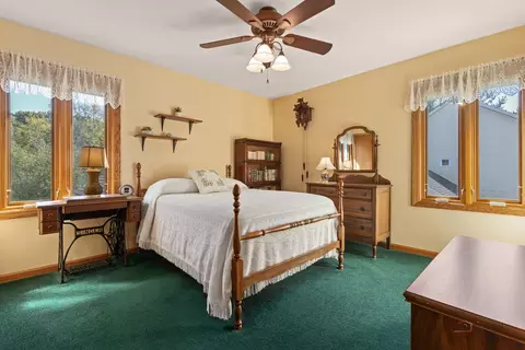 Bedroom - 1490 Pheasant Trail Ct, Hoffman Estates, IL 60192 photo 6 of 6