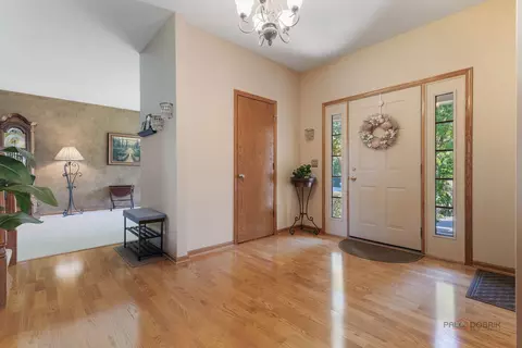 Entry Way - 1490 Pheasant Trail Ct, Hoffman Estates, IL 60192 photo 1 of 3