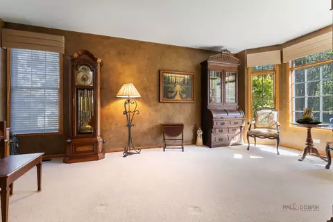 Living - 1490 Pheasant Trail Ct, Hoffman Estates, IL 60192 photo 2 of 5