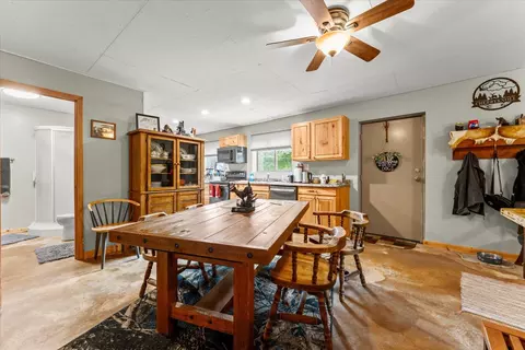 Dining - 7302 River Rd, Iuka, IL 62849 photo 3 of 3