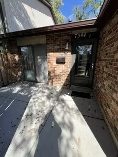 7344 Country Creek Way #1, Downers Grove, IL 60516
