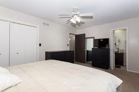 Bedroom - 31 Park Ave, Park View, IA 52748 photo 2 of 6