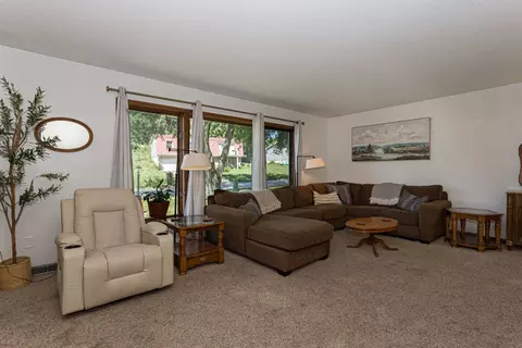 Living - 31 Park Ave, Park View, IA 52748 photo 1 of 1