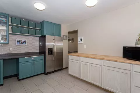 Kitchen - 31 Park Ave, Park View, IA 52748 photo 4 of 4