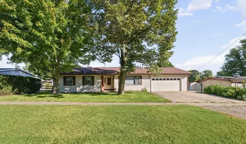 2210 E Perkins Rd, Urbana, IL 61802