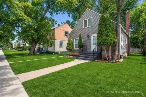 Exterior - 14813 Evers St, Dolton, IL 60419 photo 3 of 8