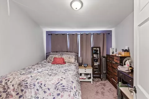 Bedroom - 10330 S Artesian Ave, Chicago, IL 60655 photo 1 of 3