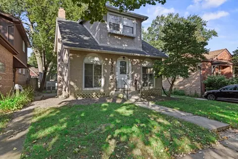 Exterior - 10330 S Artesian Ave, Chicago, IL 60655 photo 2 of 5