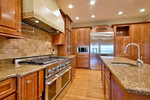 Kitchen - 1430 Park Ave, River Forest, IL 60305 photo 3 of 9