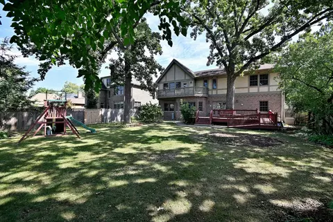 Exterior - 1430 Park Ave, River Forest, IL 60305 photo 8 of 12