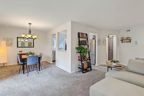 Dining - 1774 Gloucester Ct #C, Wheaton, IL 60189 photo 1 of 3