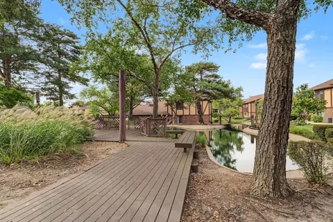 Exterior - 1774 Gloucester Ct #C, Wheaton, IL 60189 photo 8 of 8