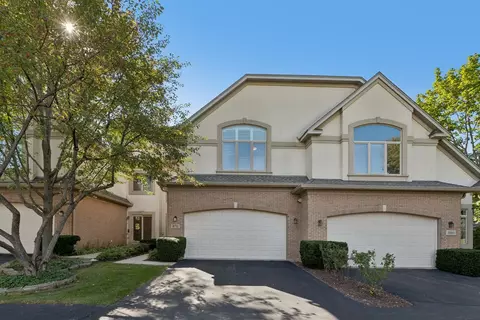 876 N Maple Ave, Palatine, IL 60067