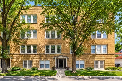 2150 W Ainslie St #3E, Chicago, IL 60625