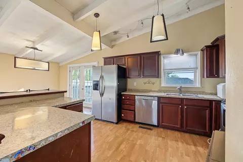 Kitchen - 954 E Madison St, Morton, IL 61550 photo 4 of 5