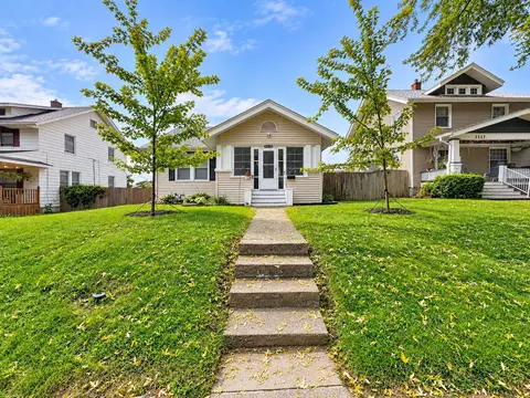 2121 Highland Ave, Davenport, IA 52803