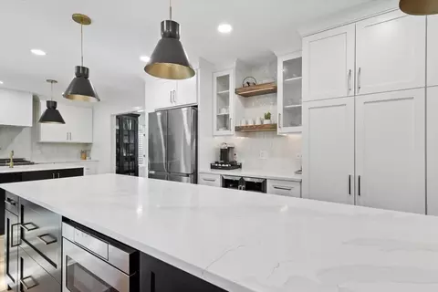 Kitchen - 1112 Colgate Ct, Naperville, IL 60565 photo 4 of 4