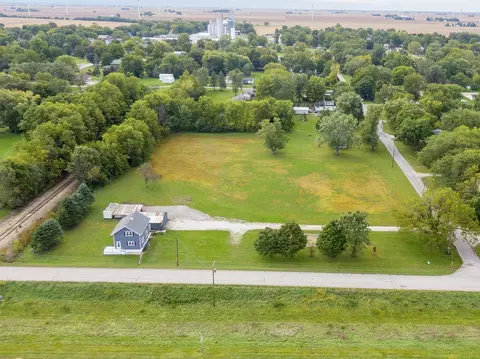 View/Area - 250 W Frontage St, Sheldon, IL 60966 photo 2 of 4