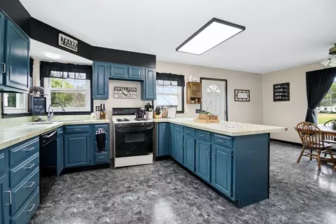 Kitchen - 250 W Frontage St, Sheldon, IL 60966 photo 1 of 3