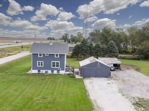 Exterior - 250 W Frontage St, Sheldon, IL 60966 photo 2 of 3