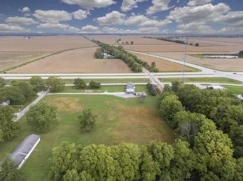 View/Area - 250 W Frontage St, Sheldon, IL 60966 photo 4 of 4