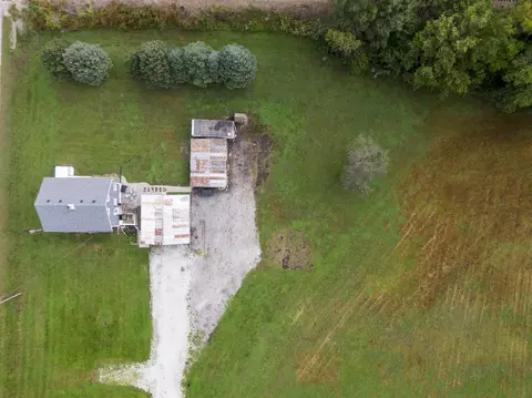 View/Area - 250 W Frontage St, Sheldon, IL 60966 photo 3 of 4