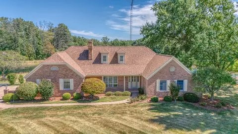 17046 N Tolle Ln, Mount Vernon, IL 62864
