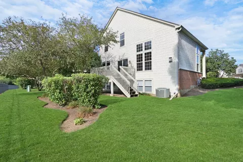 Exterior - 2833 Waterfront Ave, Algonquin, IL 60102 photo 4 of 7