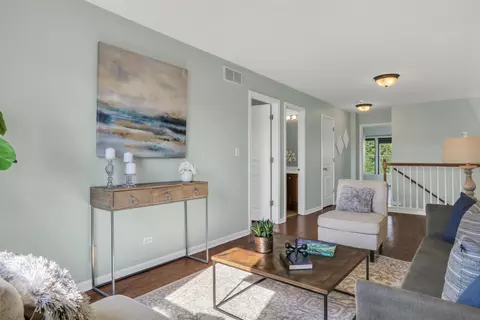 Entry Way - 2833 Waterfront Ave, Algonquin, IL 60102 photo 2 of 3