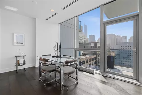 Dining - 110 W Superior St #1602, Chicago, IL 60654 photo 1 of 2