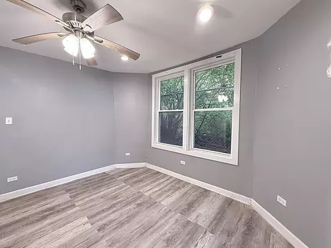 Bedroom - 6835 S Champlain Ave, Chicago, IL 60637 photo 4 of 9