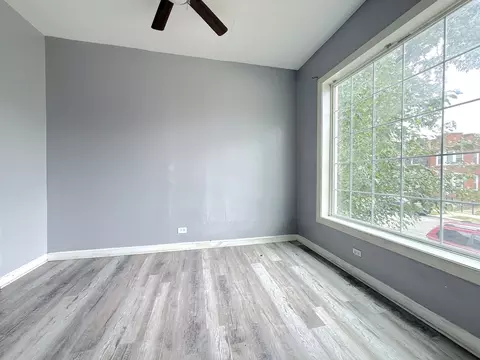 Living - 6835 S Champlain Ave, Chicago, IL 60637 photo 1 of 10