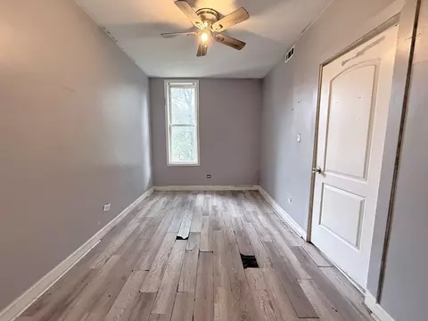 Bedroom - 6835 S Champlain Ave, Chicago, IL 60637 photo 3 of 9