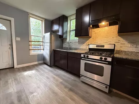 Kitchen - 6835 S Champlain Ave, Chicago, IL 60637 photo 2 of 3