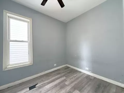 Bedroom - 6835 S Champlain Ave, Chicago, IL 60637 photo 2 of 9