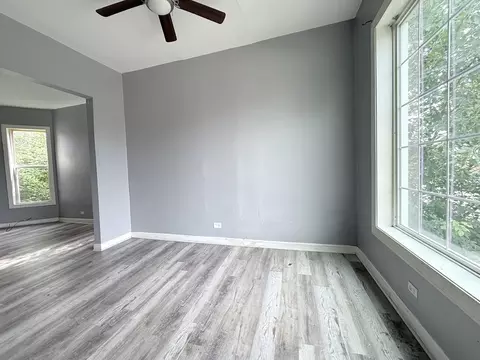 Living - 6835 S Champlain Ave, Chicago, IL 60637 photo 2 of 10